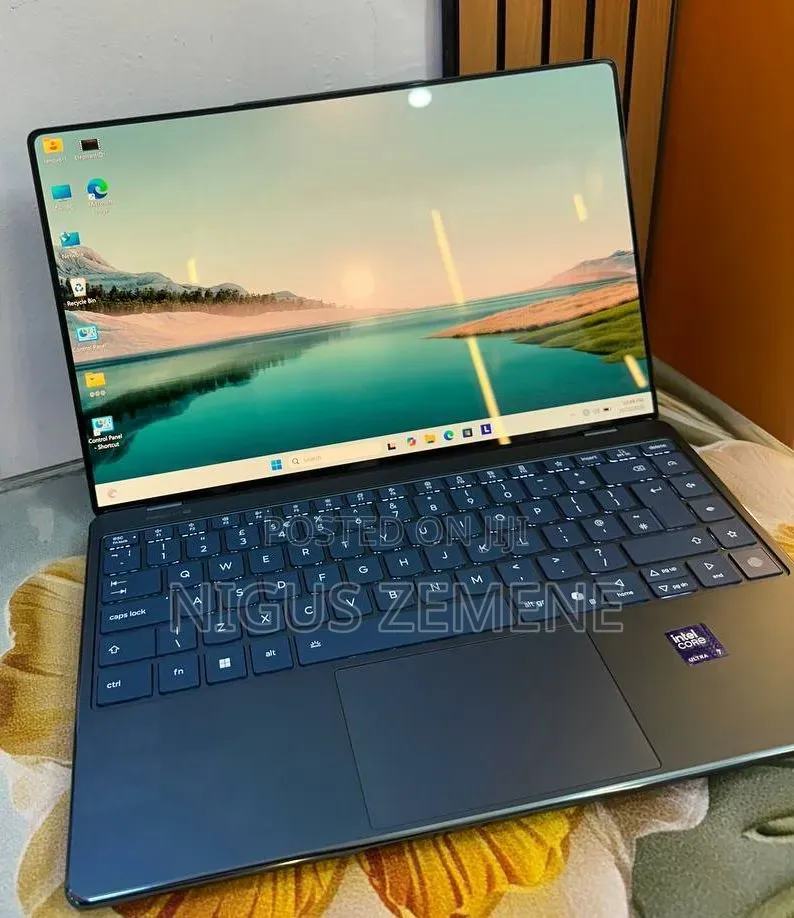 New Laptop Lenovo Yoga 7i 16GB Intel Core Ultra 7 SSD 512GB