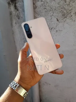 Samsung Galaxy M16 128 GB Gold