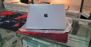 New Laptop Apple MacBook Pro 2020 M1 16GB Apple M1 SSD 256GB