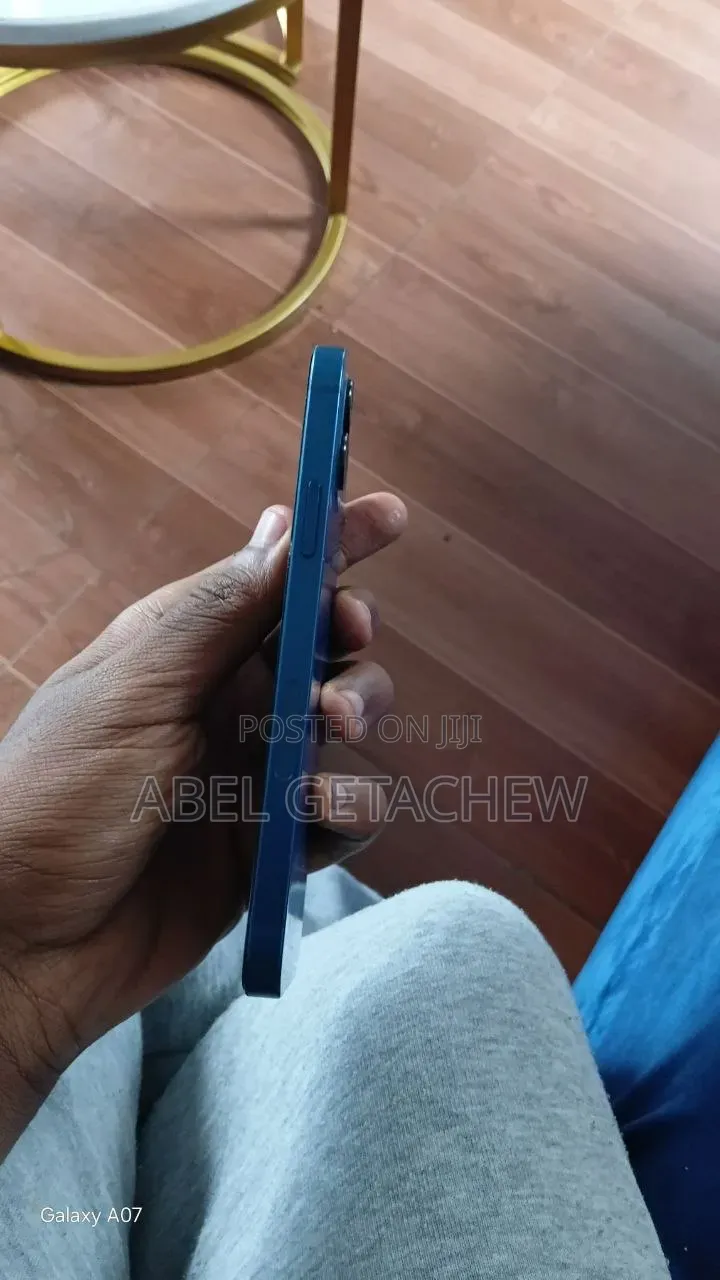 Apple iPhone 12 64 GB Blue