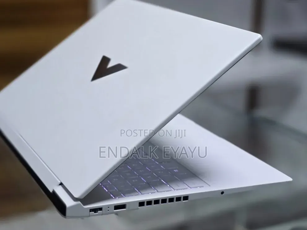 New Laptop HP Victus 16 16GB AMD Ryzen 7 SSD 1T