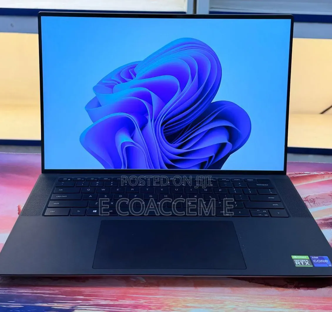 New Laptop Dell Precision 5560 16GB Intel Core i9 SSD 512GB