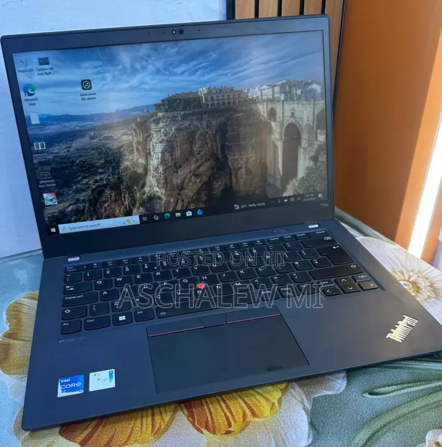 New Laptop Lenovo ThinkPad T14 16GB Intel Core i5 SSD 512GB