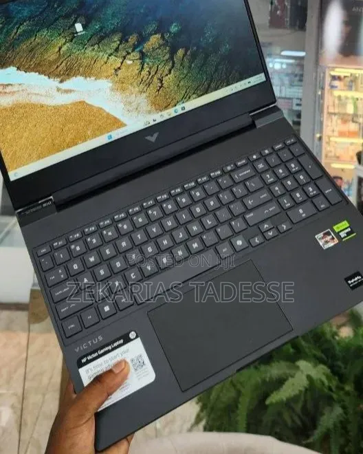 New Laptop HP Victus 16 16GB AMD Ryzen 7 SSD 1T