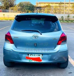 Toyota Yaris 2010 Gray