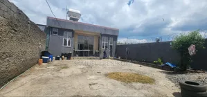 3bdrm House in Gullele for sale
