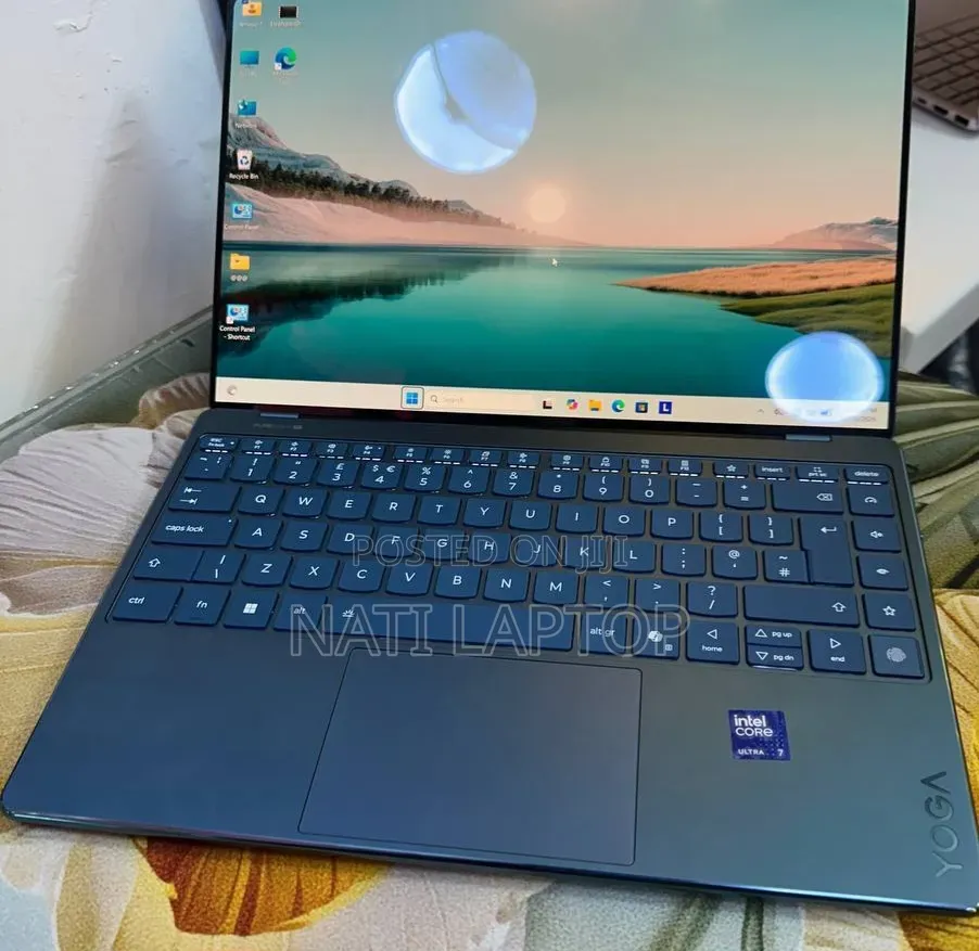 New Laptop Lenovo Yoga 7i 16GB Intel Core Ultra 7 SSD 512GB