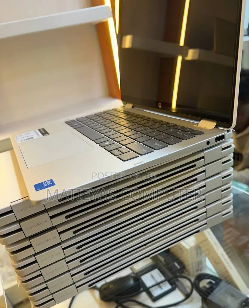 New Laptop HP OmniBook 7 14" 16GB Intel Core i7 SSD 512GB