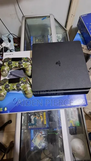 PlayStation 4 Slim Model