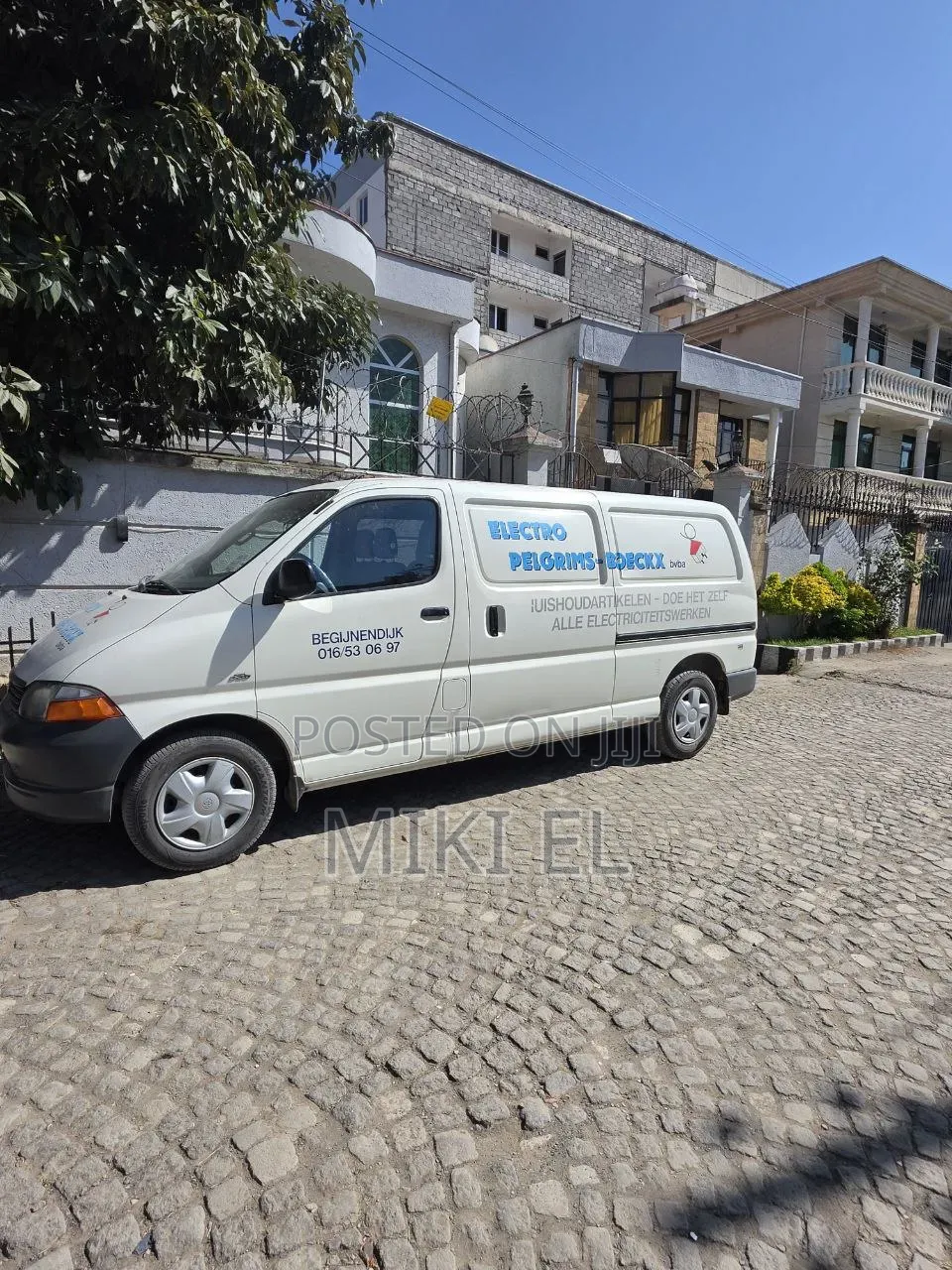Toyota HiAce 2006 White