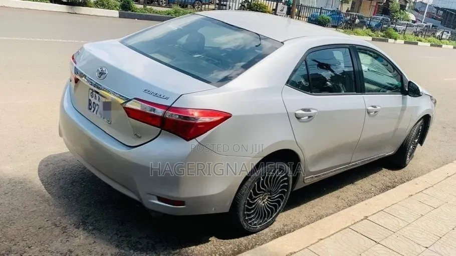Toyota Corolla 2014 Silver