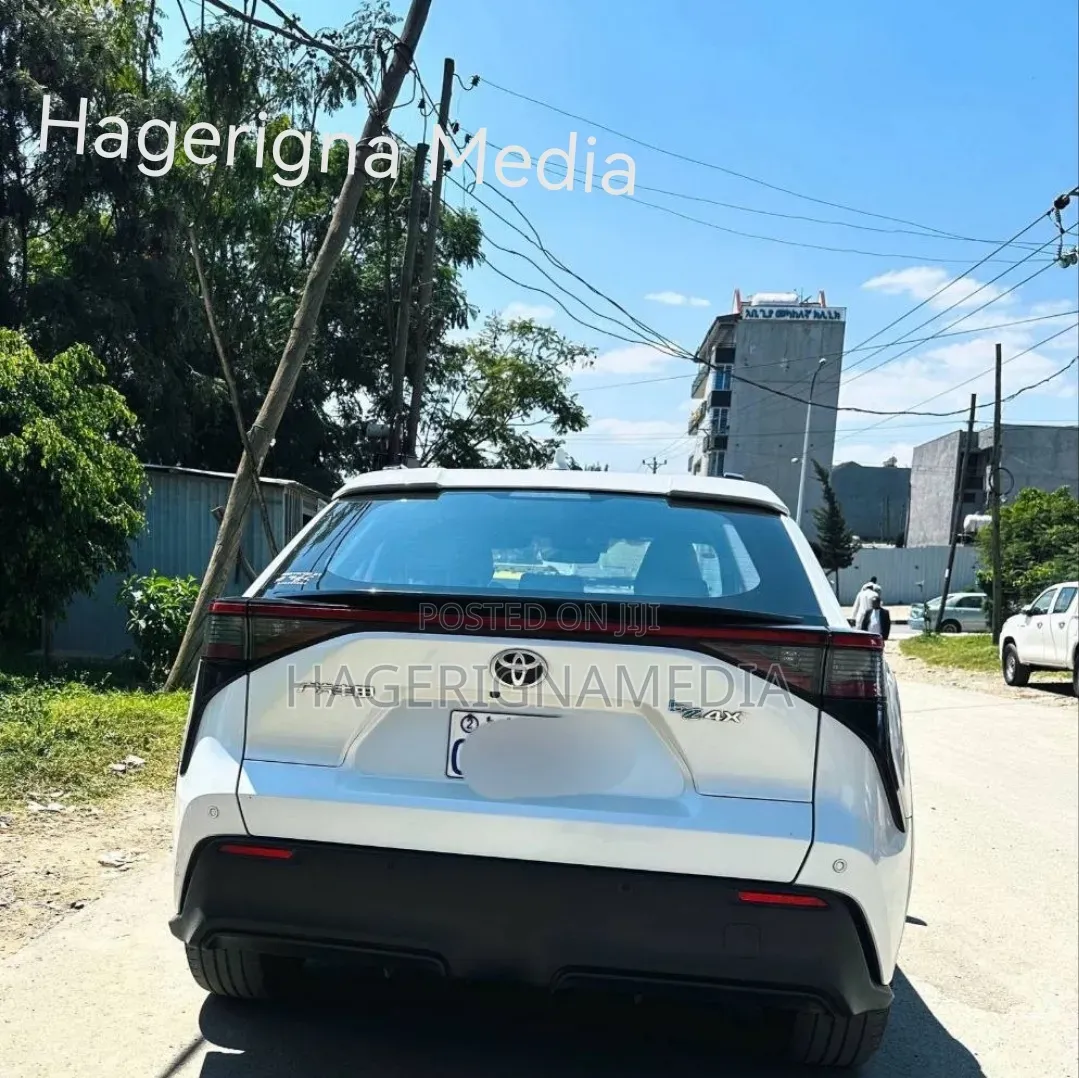 Toyota bZ4X 2023 White