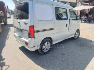 Suzuki Every Wagon 2005 White
