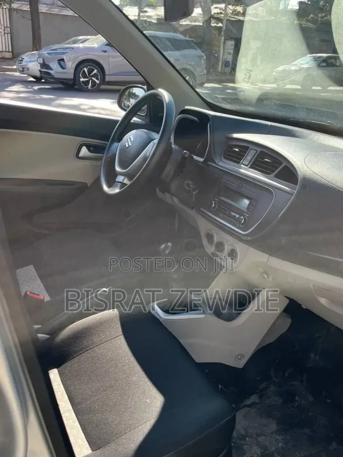 Suzuki Alto 2023 Silver