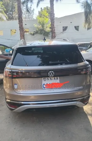 Volkswagen ID.6 2024 Gold