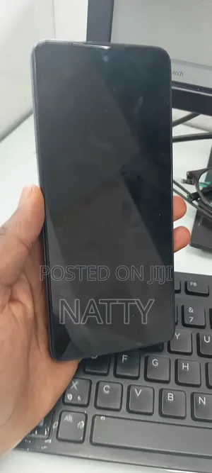 Tecno Spark 10 Pro 256 GB Silver