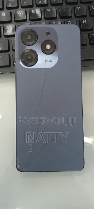 Tecno Spark 10 Pro 256 GB Silver