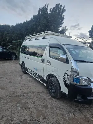 Toyota HiAce 2014 White