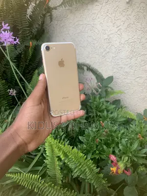 Apple iPhone 7 128 GB Gold