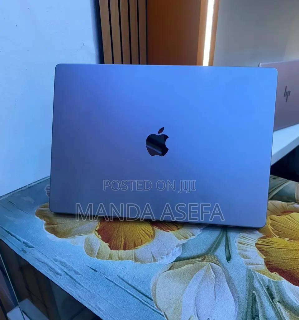 New Laptop Apple MacBook Pro 2021 M1 32GB Apple M1 Pro SSD 512GB