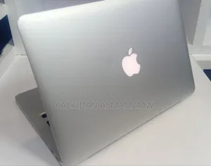 New Laptop Apple MacBook 2013 8GB Intel Core i5 SSD 256GB