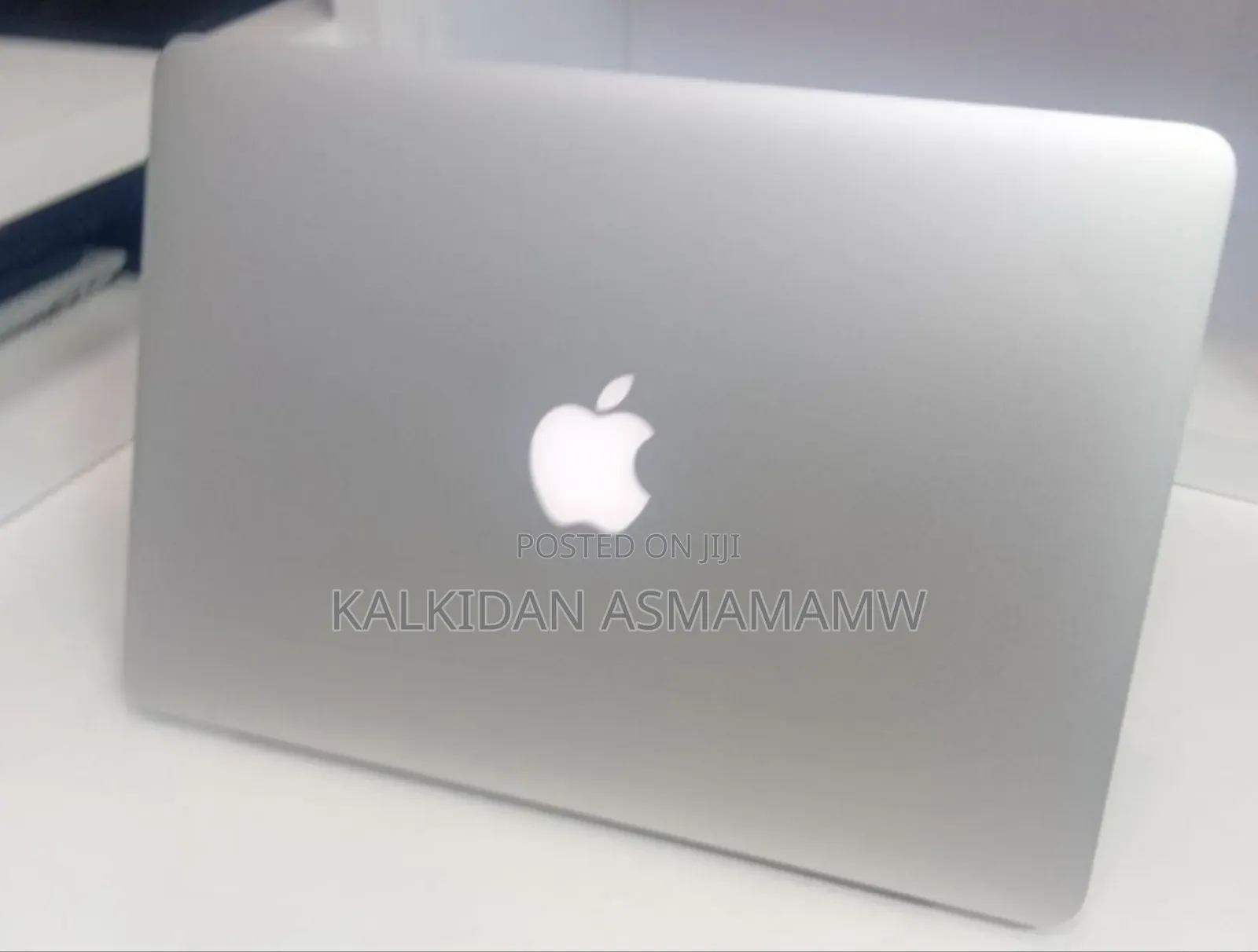 New Laptop Apple MacBook 2013 8GB Intel Core i5 SSD 256GB