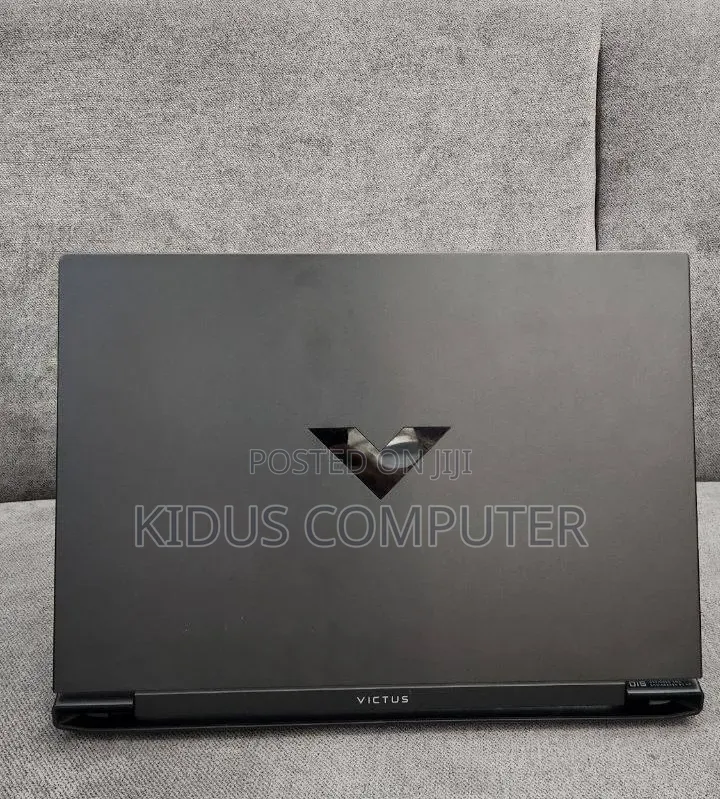 New Laptop HP Victus 15 16GB AMD Ryzen 7 SSD 1T