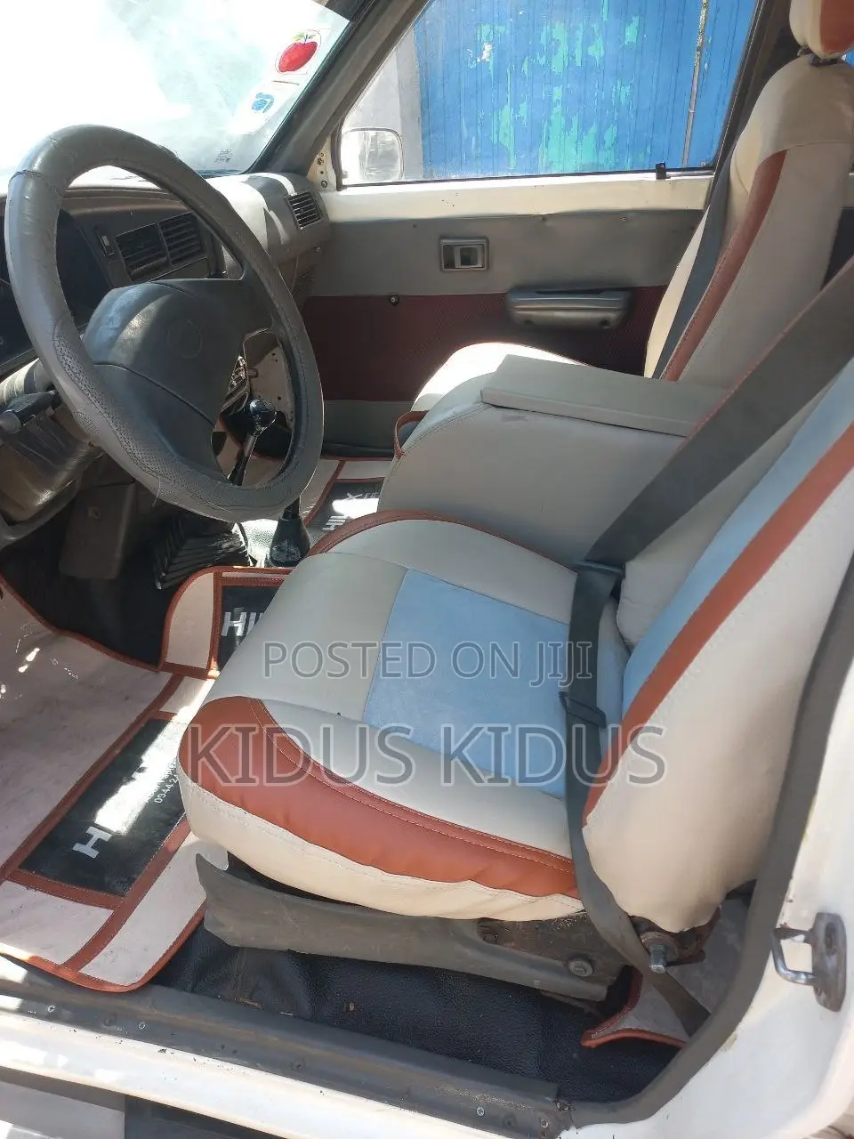 Toyota Hilux 1994 White