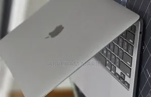 New Laptop Apple MacBook Pro 2020 M1 16GB Apple M1 Pro SSD 512GB