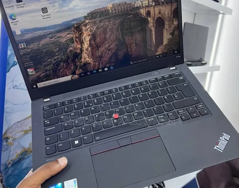 New Laptop Lenovo ThinkPad T14 16GB Intel Core i5 SSD 512GB