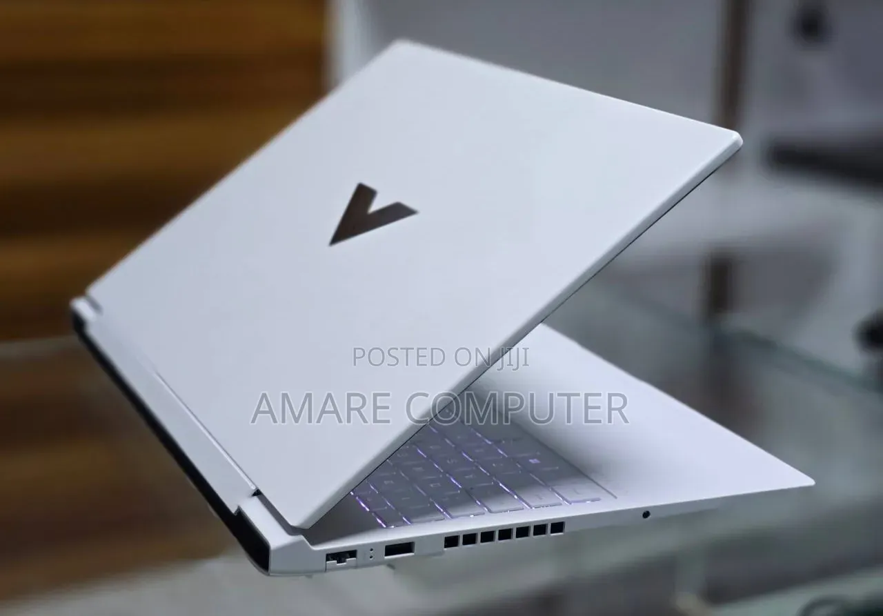 New Laptop HP Victus 16 16GB AMD Ryzen 7 SSD 1T