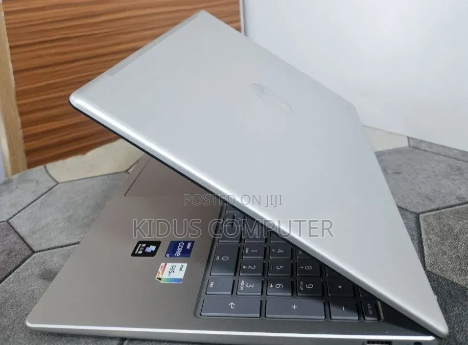 New Laptop HP Stream Notebook 16GB Intel Core i7 SSD 1T