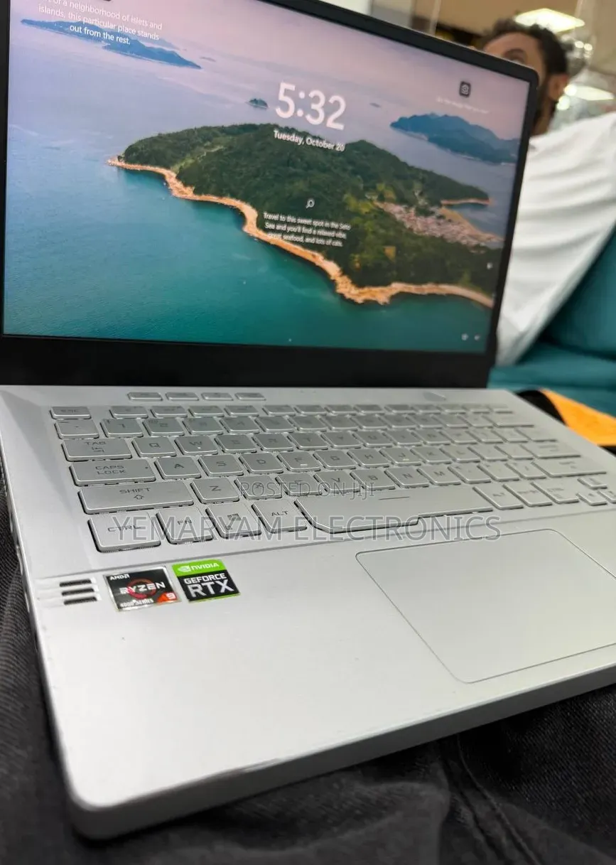 New Laptop Asus ROG Zephyrus G14 16GB AMD Ryzen 9 SSD 512GB