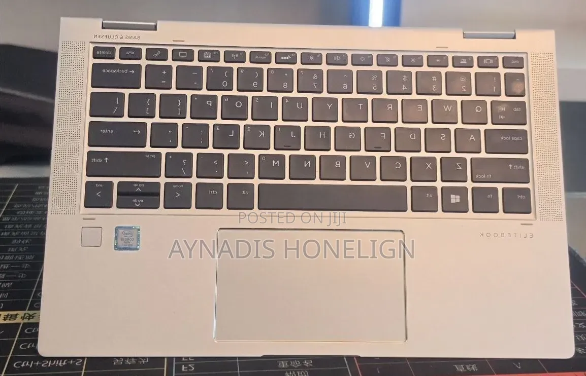 New Laptop HP EliteBook 1030 8GB Intel Core i5 SSD 512GB