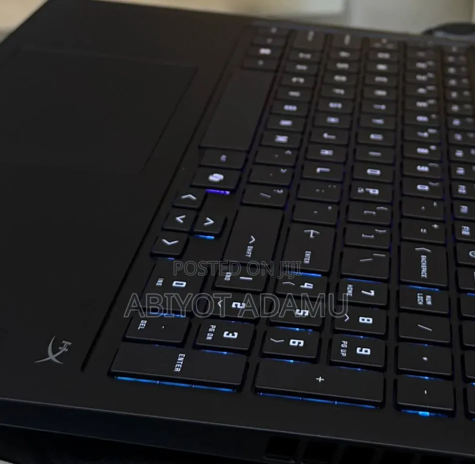 New Laptop HP Omen 17 32GB AMD Ryzen 9 SSD 1T