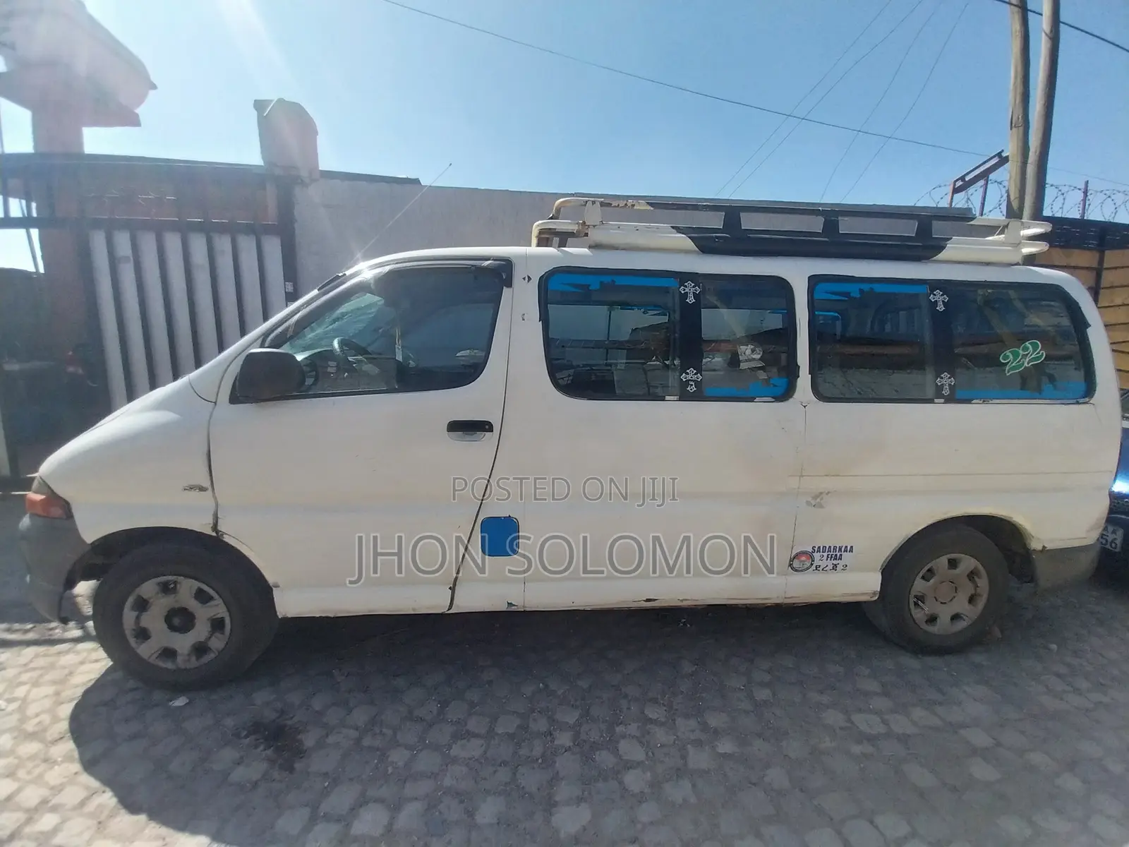 Toyota HiAce 2001 White
