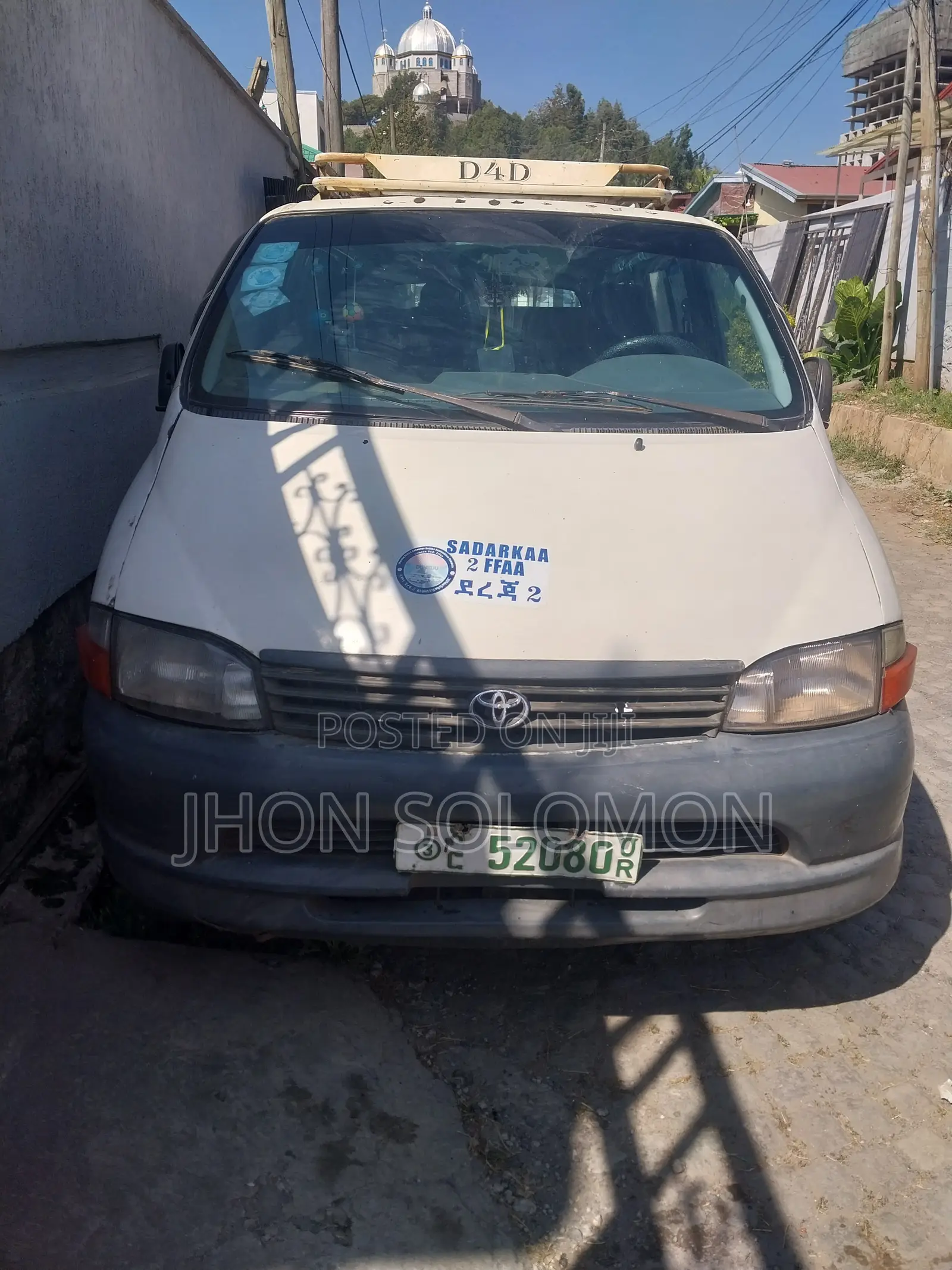 Toyota HiAce 2001 White