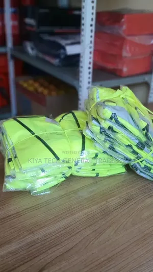 Reflective Vests for Safety Work and Visibility 过 末日