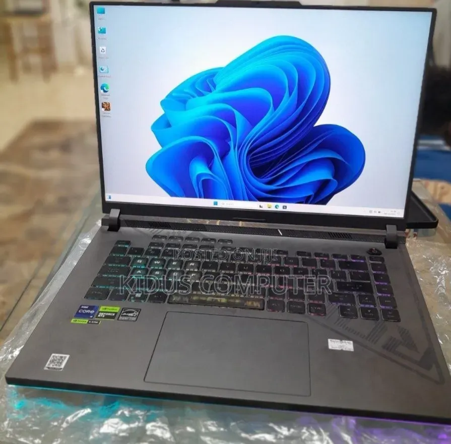 New Laptop Asus ROG Strix G16 G614 32GB Intel Core i9 SSD 1T