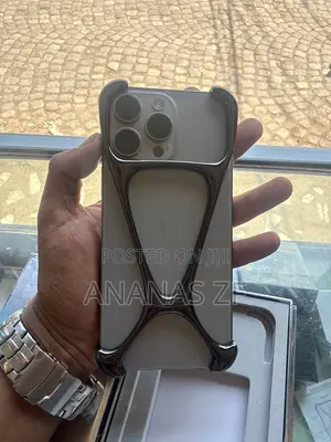 Apple iPhone 16 Pro Max 256 GB Silver