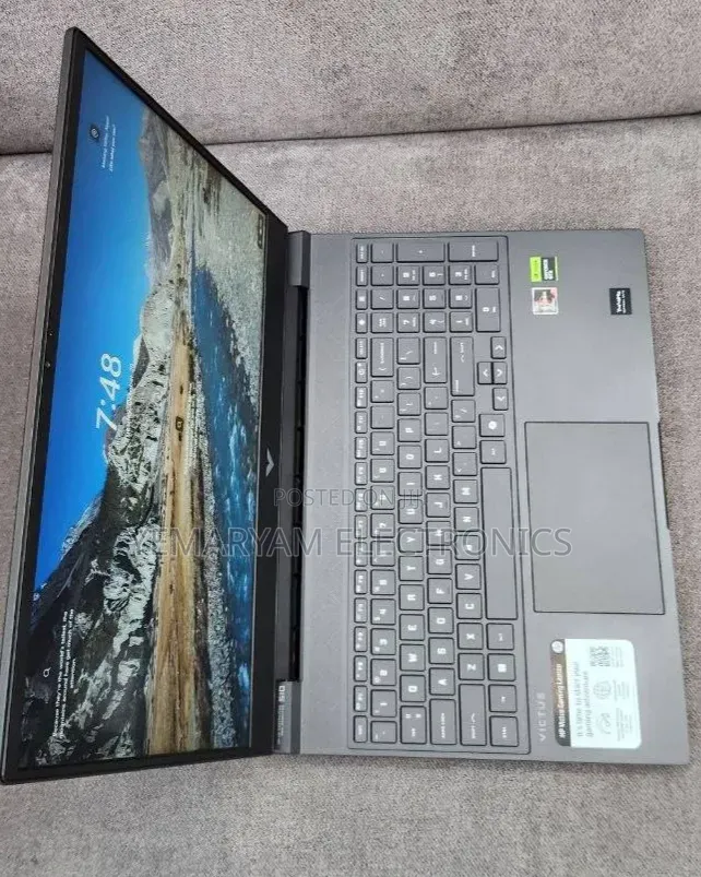 New Laptop HP Victus 16 16GB AMD Ryzen 7 SSD 1T