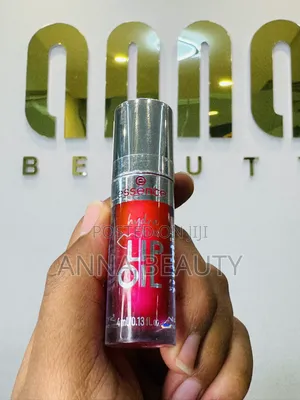 ESSENCE Lip Oil Shade Pink Champagne
