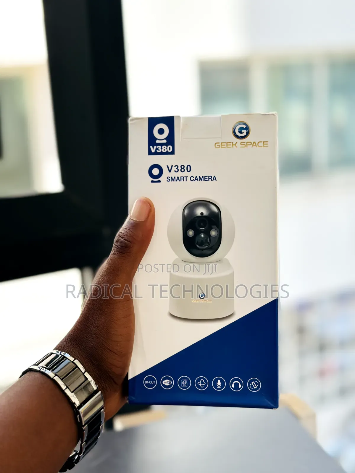 Geekspace ያለ ኤሌክትሪክ ፓወር የሚሰራ Security Camera