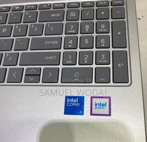 New Laptop HP OmniBook 5 16" 16GB Intel Core i5 SSD 1T