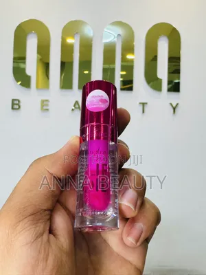 Essence Colour Changing Lip Oil (Cranberry Is Back )