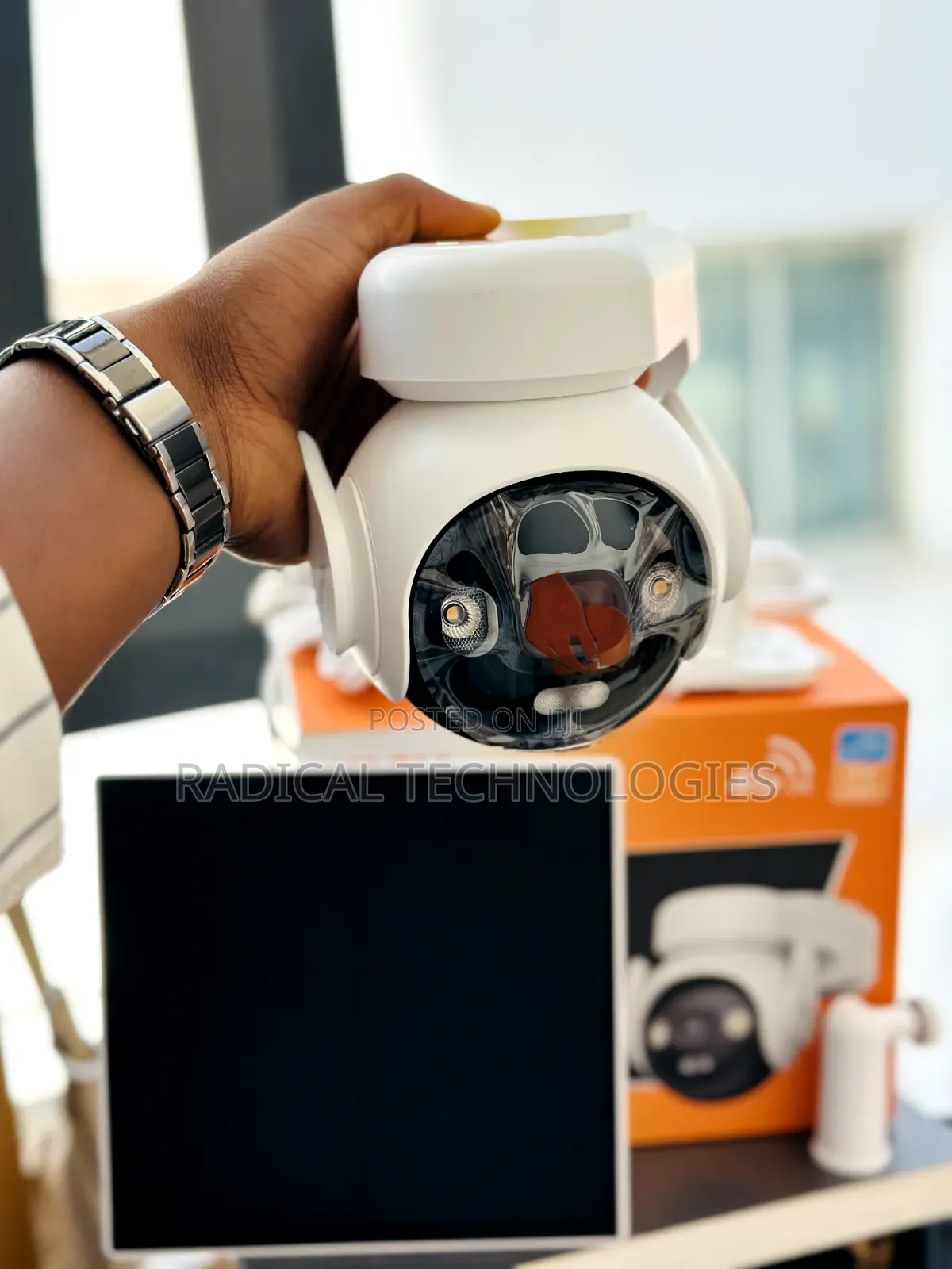 Imou Aov Pt With Battery and Solar Security Camera