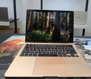 New Laptop Apple MacBook Pro 2020 M1 8GB Apple M1 SSD 256GB