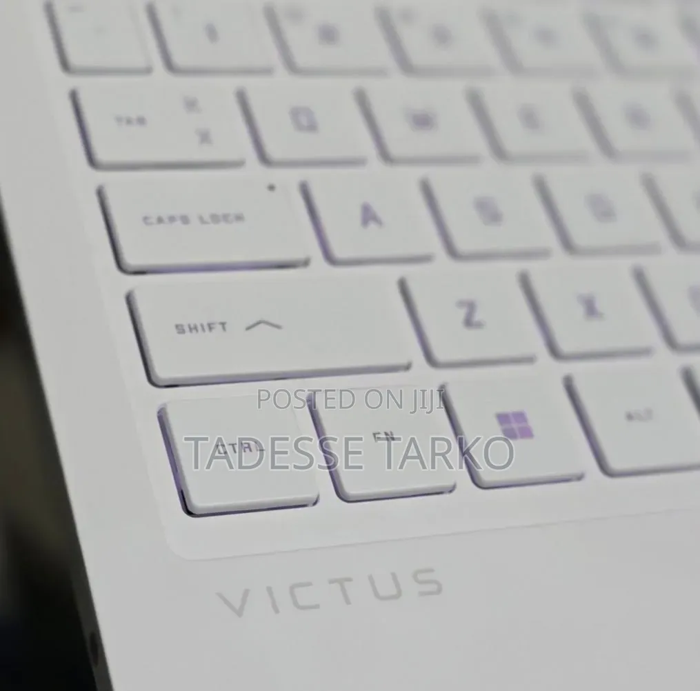 New Laptop HP Victus 16 16GB AMD Ryzen 7 SSD 1T