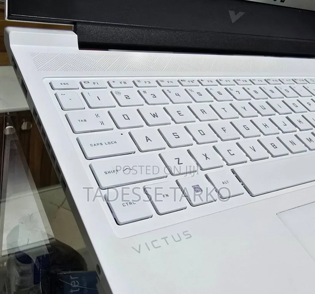 New Laptop HP Victus 16 16GB AMD Ryzen 7 SSD 1T