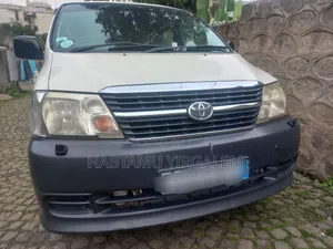 Toyota HiAce 2010 White